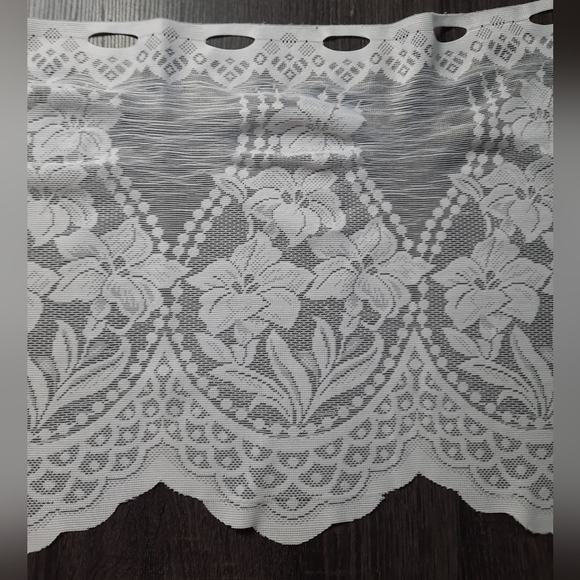 Vintage Pair of Floral Lace Valance Curtains - Picture 1 of 6